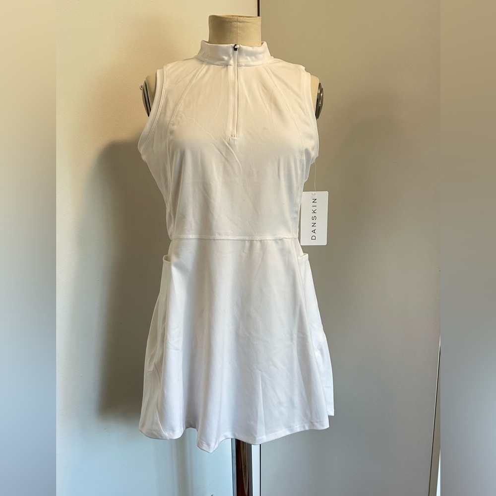 Danskin white golf dress with pockets